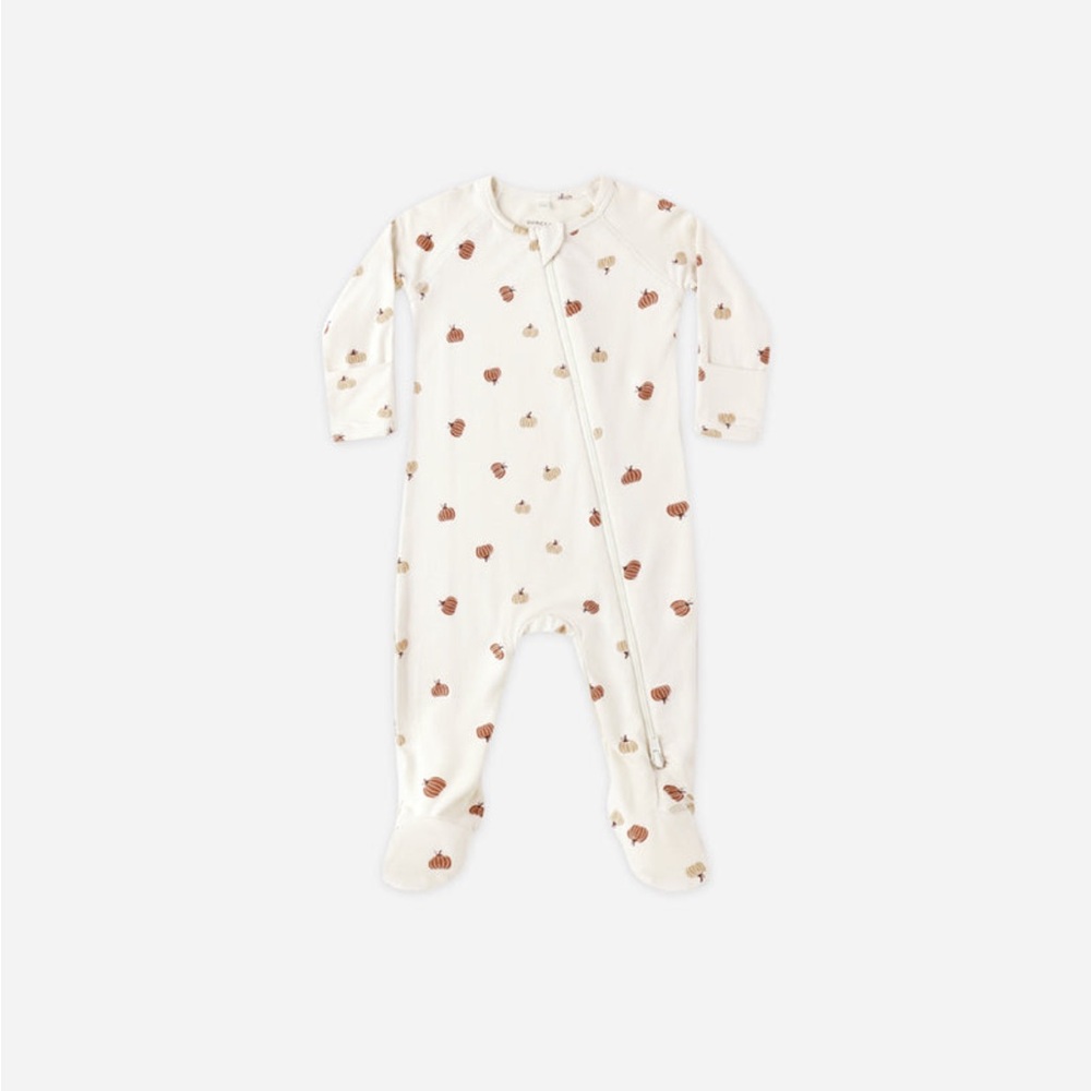 Quincy Mae Bamboo Footie Pumpkins